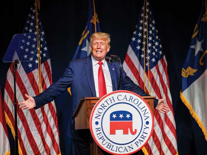 L'ancien président américain Donald Trump prend la parole lors d'une convention
